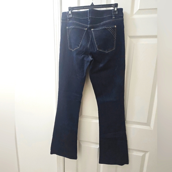 Whitehouse Blackmarket skinny flare jeans.Size 10R - Picture 3 of 7